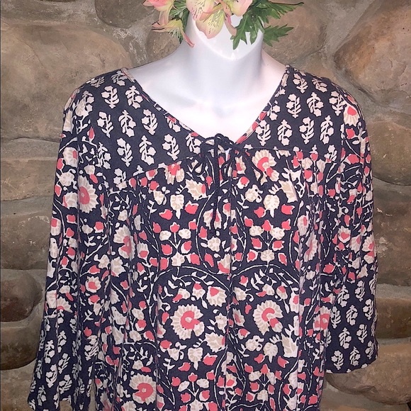 ⭐️HOST PICK⭐️ Lucky Brand Boho Chic Floral Top Coral Blue &White - Picture 1 of 7